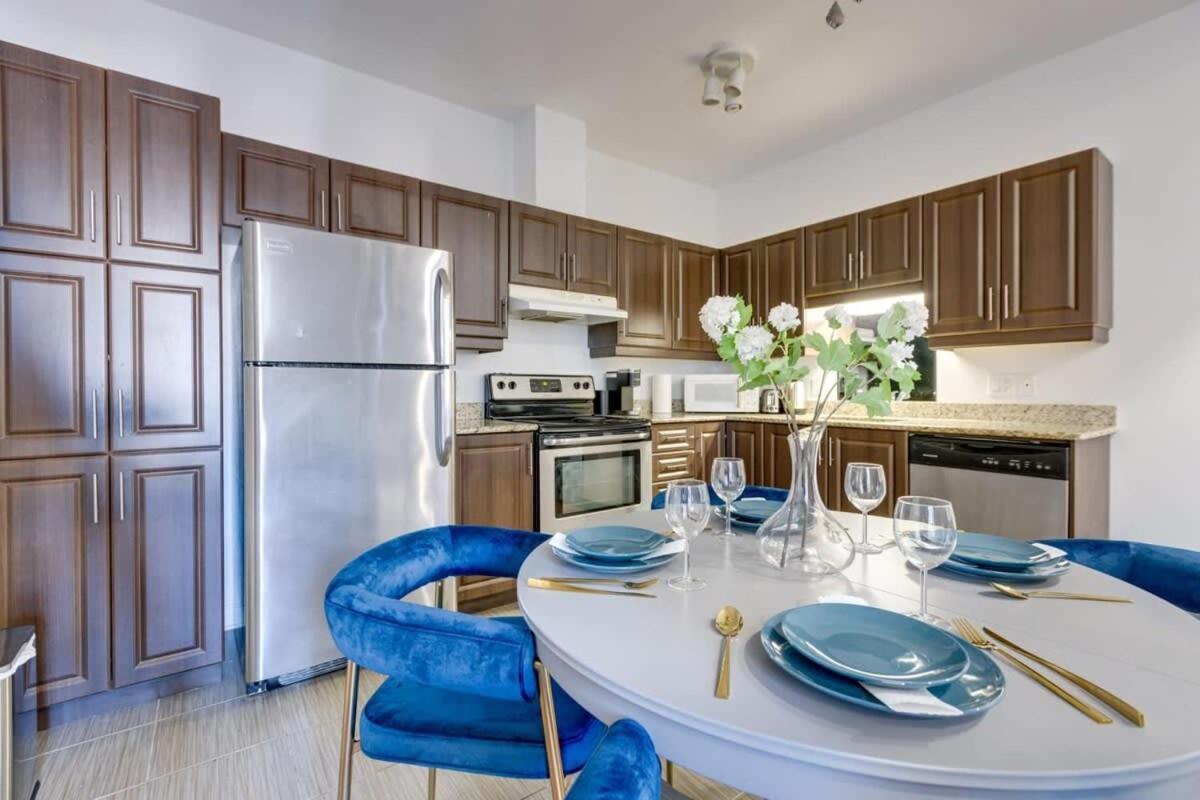 M11 Gorgeous 3Br Wkingbed Perfect Location Appartement Montréal Buitenkant foto